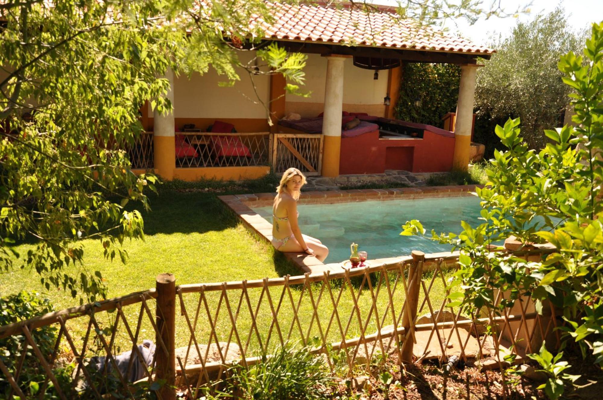 Termas Aqua Libera Guest House Aljucen Exterior photo